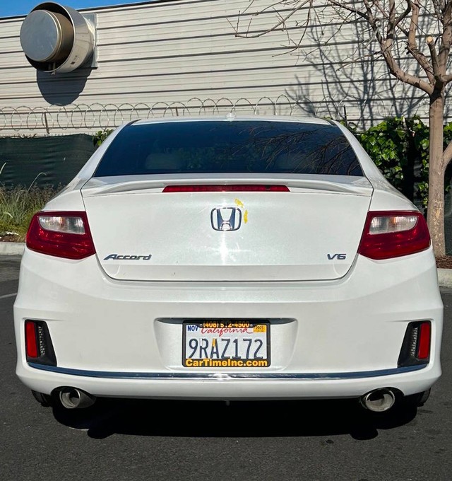 Honda Accord Coupe Vehicle Full-screen Gallery Image 06