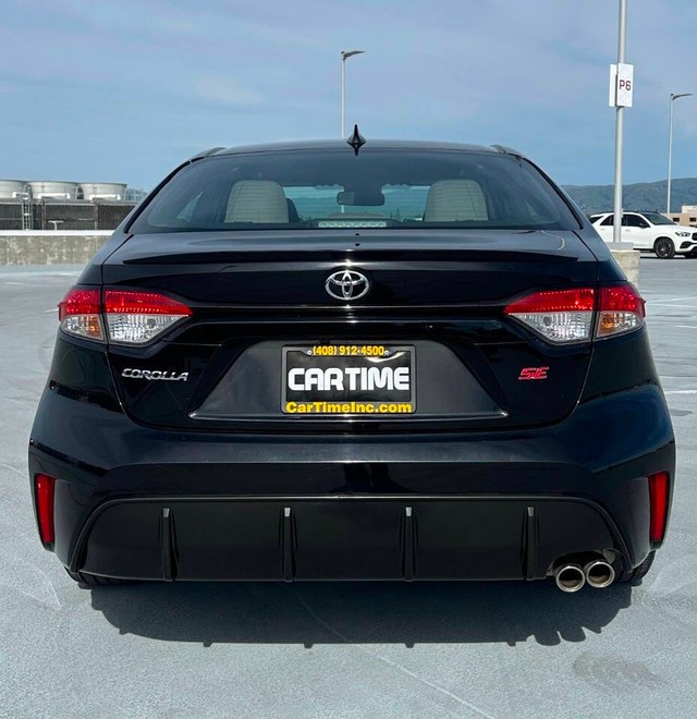 Toyota Corolla Vehicle Full-screen Gallery Image 04