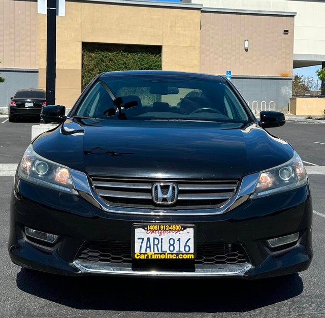 Honda Accord Sedan Vehicle Full-screen Gallery Image 02