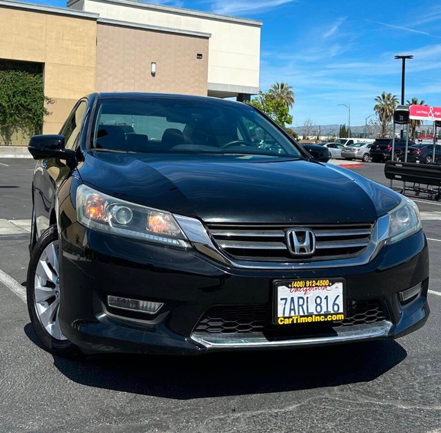 Honda Accord Sedan Vehicle Full-screen Gallery Image 03