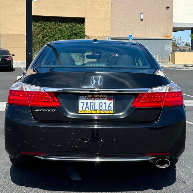 Honda Accord Sedan Vehicle Full-screen Gallery Image 06