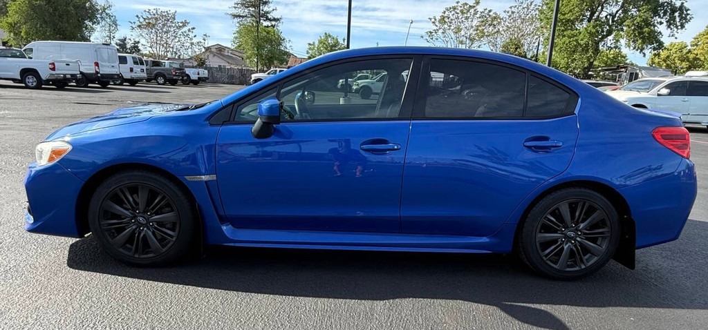 Subaru WRX Vehicle Full-screen Gallery Image 04