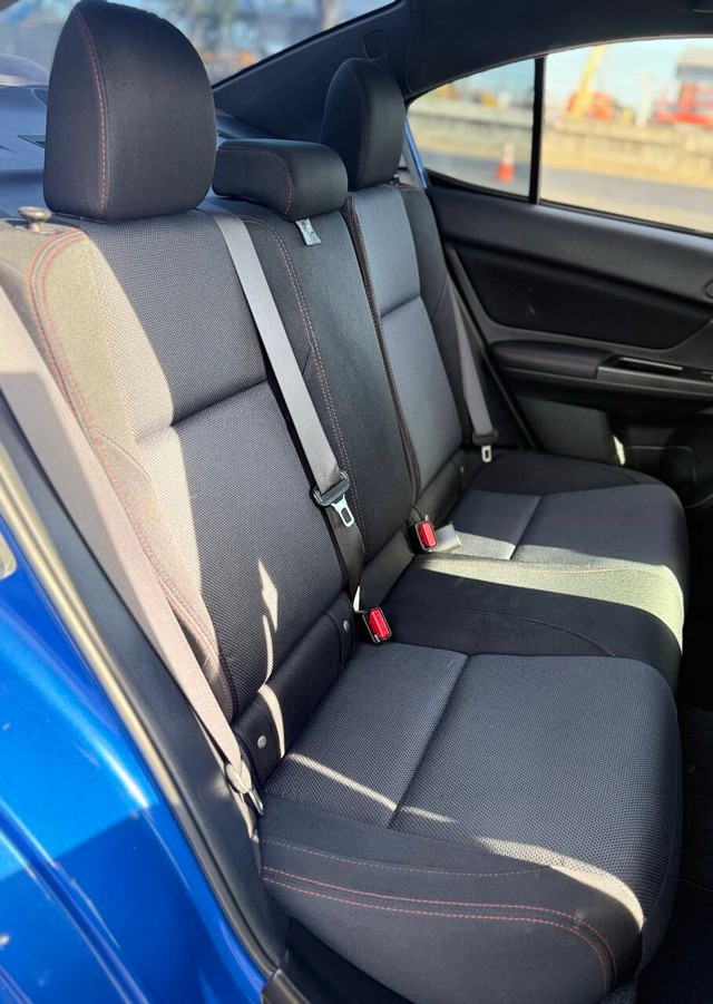 Subaru WRX Vehicle Full-screen Gallery Image 17