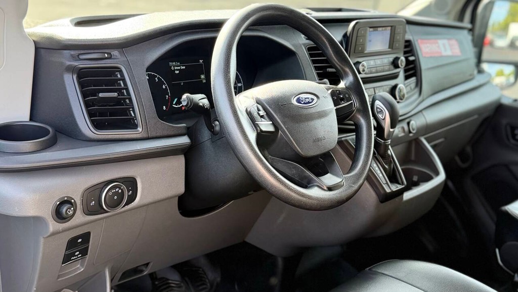 Ford Transit Cargo Van Vehicle Full-screen Gallery Image 09