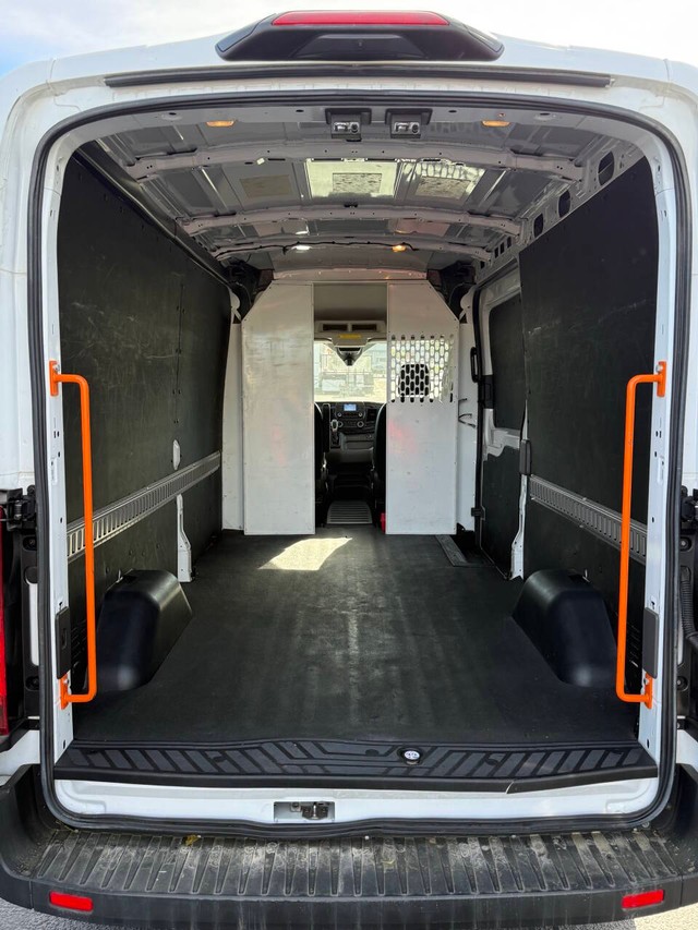 Ford Transit Cargo Van Vehicle Full-screen Gallery Image 10