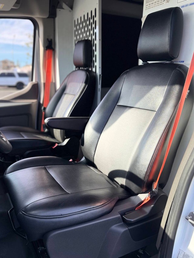 Ford Transit Cargo Van Vehicle Full-screen Gallery Image 13