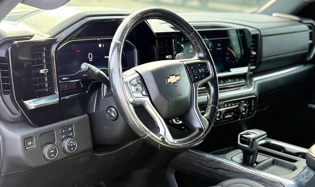 Chevrolet Silverado 1500 Vehicle Full-screen Gallery Image 09