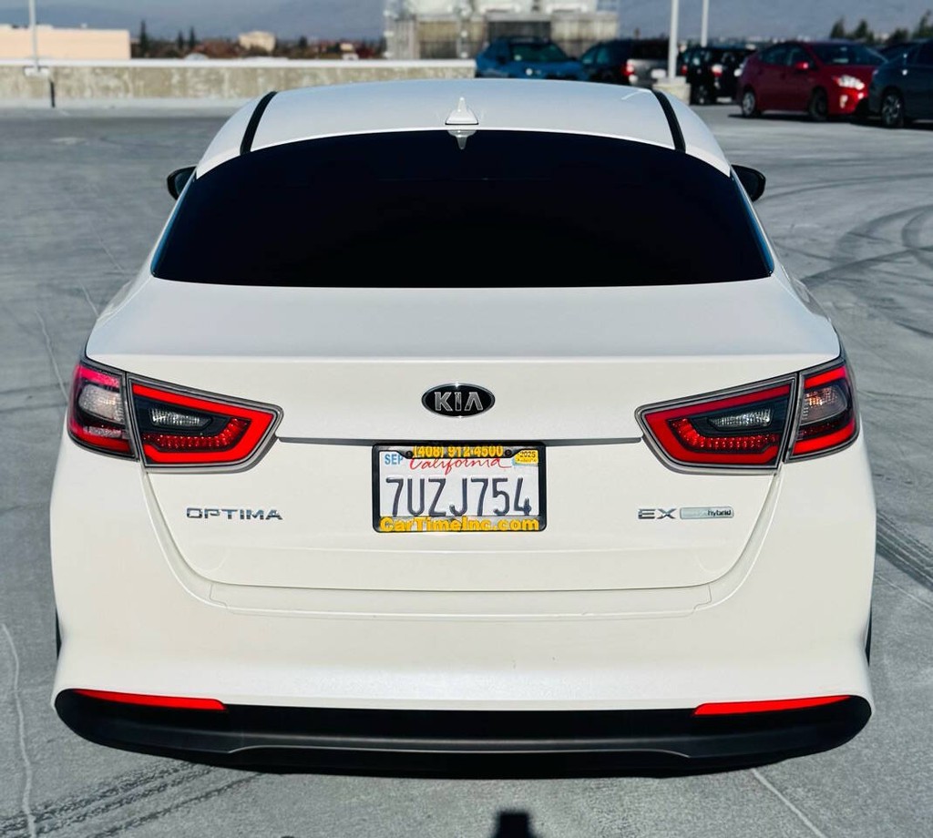 Kia Optima Hybrid Vehicle Full-screen Gallery Image 09