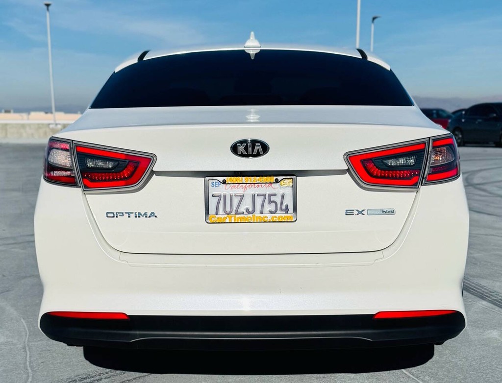 Kia Optima Hybrid Vehicle Full-screen Gallery Image 10