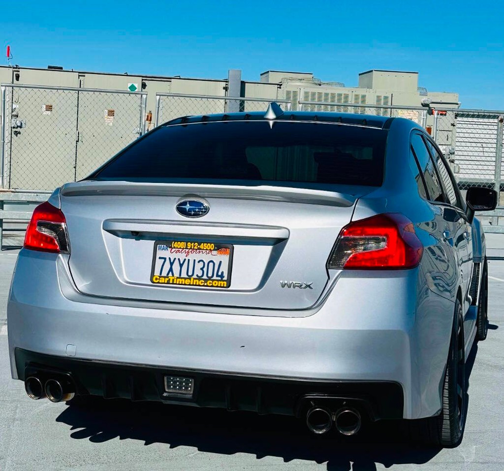 Subaru WRX Vehicle Full-screen Gallery Image 07