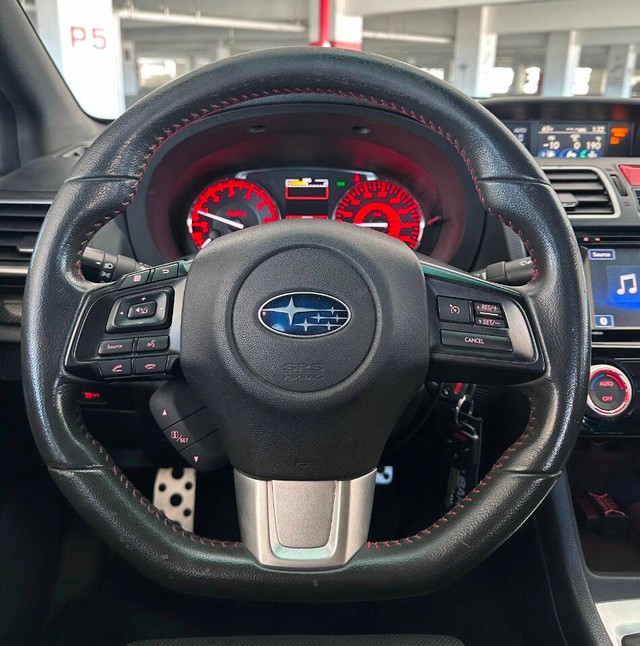 Subaru WRX Vehicle Full-screen Gallery Image 10