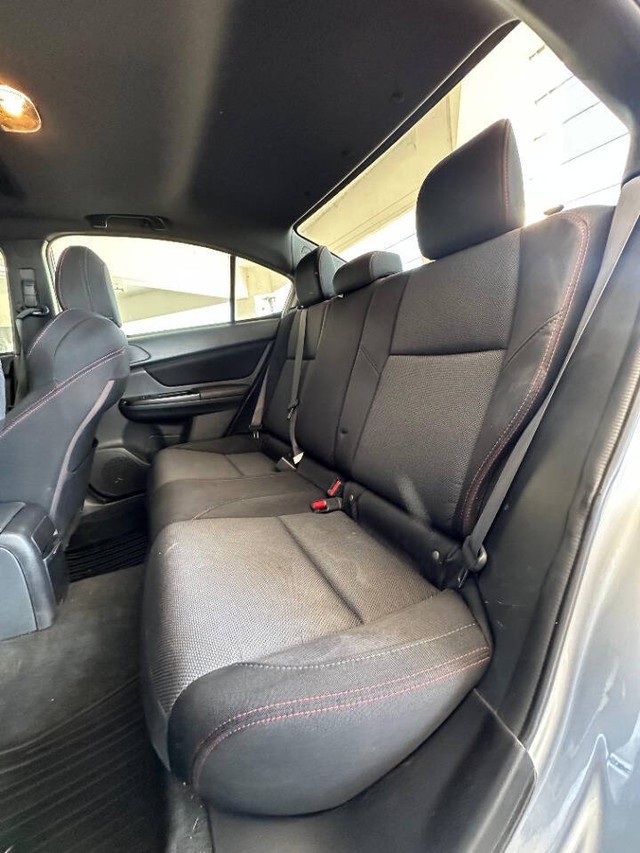 Subaru WRX Vehicle Full-screen Gallery Image 14