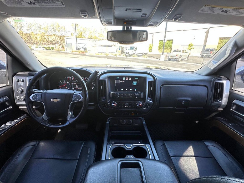 Chevrolet Silverado 1500 Vehicle Full-screen Gallery Image 09