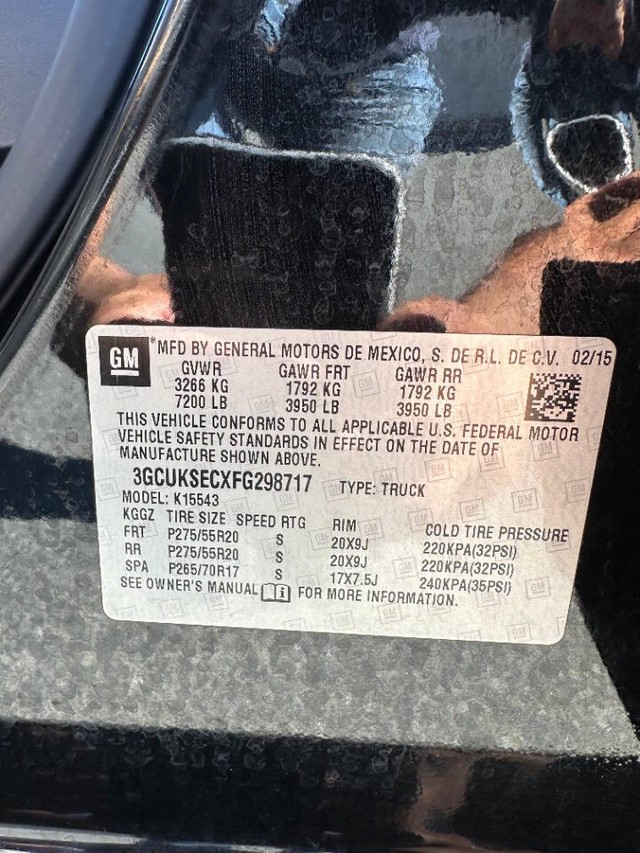 Chevrolet Silverado 1500 Vehicle Full-screen Gallery Image 18