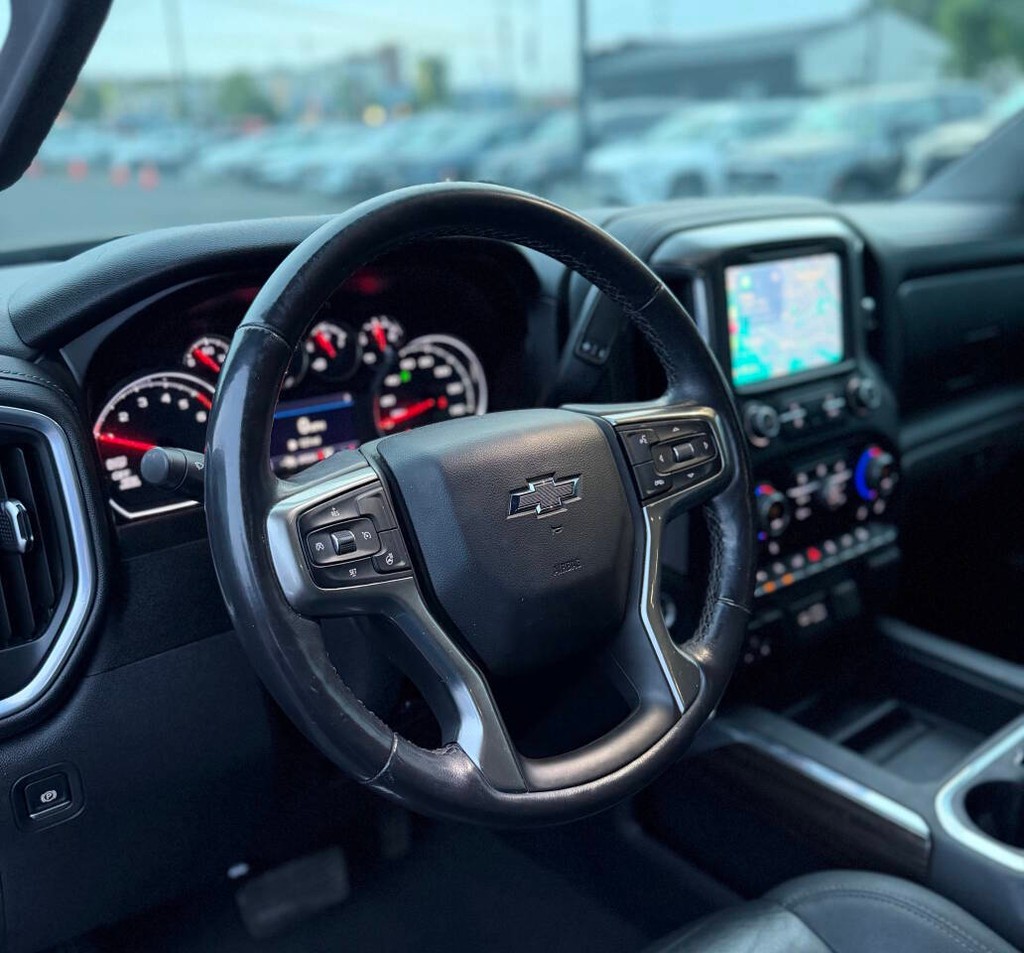 Chevrolet Silverado 1500 Vehicle Full-screen Gallery Image 09