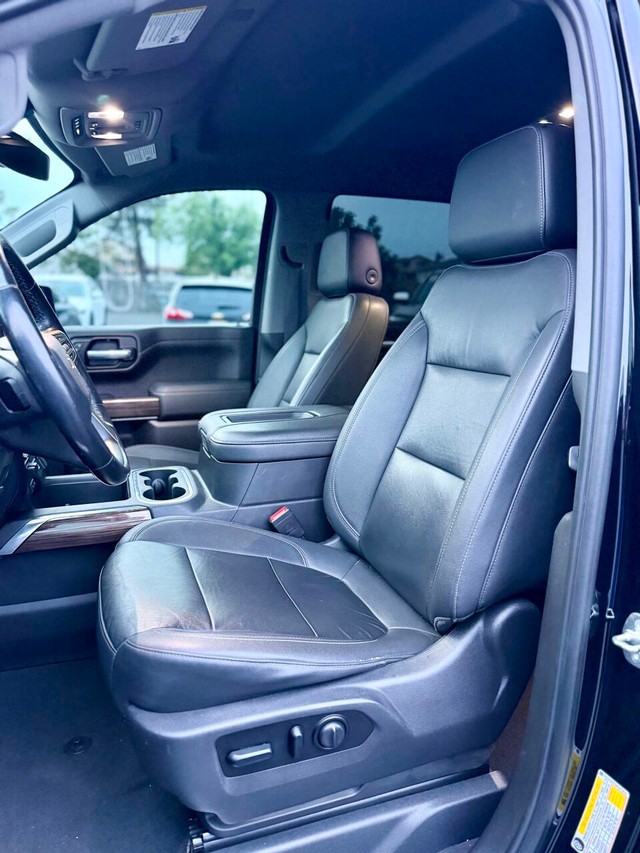 Chevrolet Silverado 1500 Vehicle Full-screen Gallery Image 11