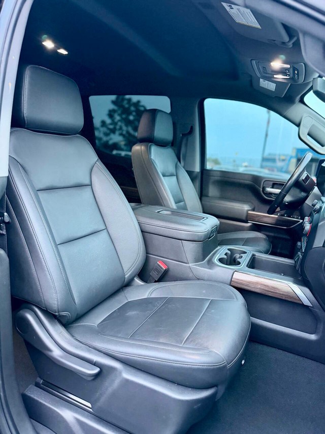 Chevrolet Silverado 1500 Vehicle Full-screen Gallery Image 13