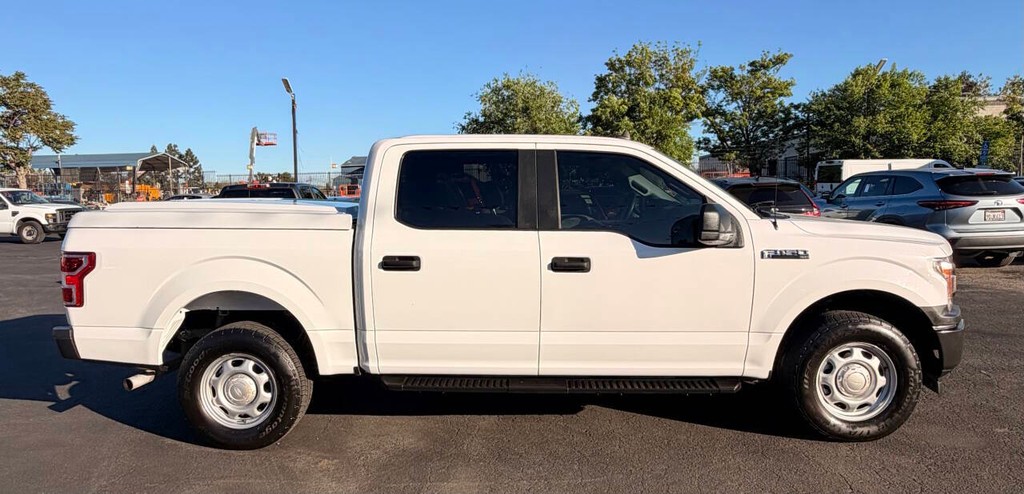 Ford F-150 Vehicle Full-screen Gallery Image 07