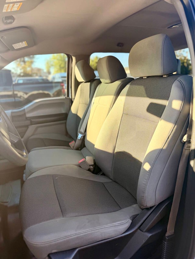 Ford F-150 Vehicle Full-screen Gallery Image 13