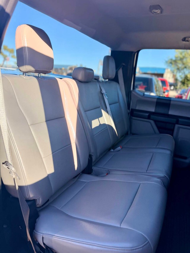 Ford F-150 Vehicle Full-screen Gallery Image 15