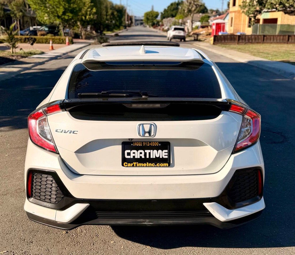 Honda Civic Hatchback Vehicle Full-screen Gallery Image 04