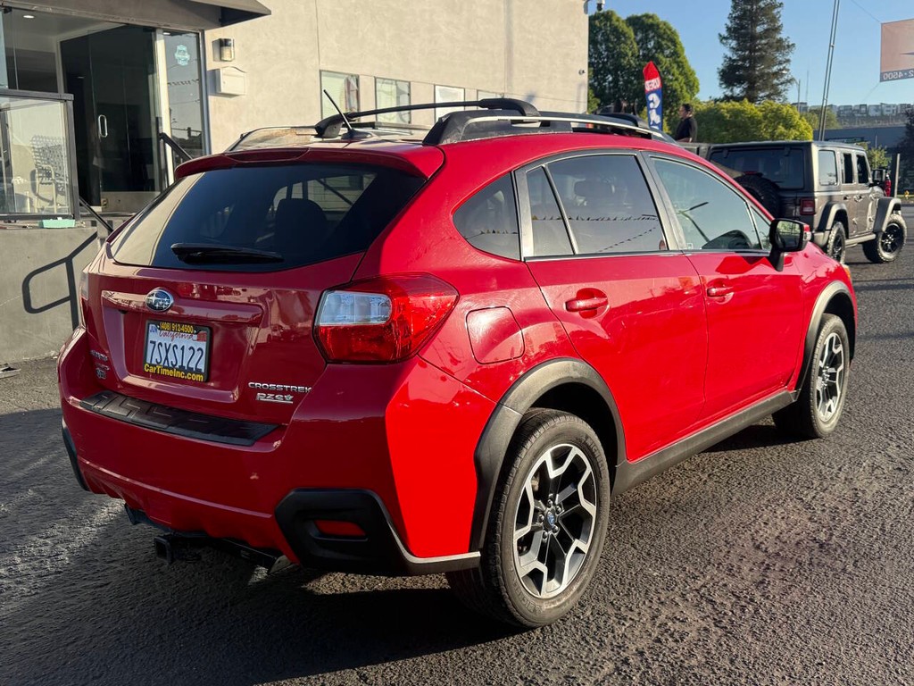 Subaru Crosstrek Vehicle Full-screen Gallery Image 05