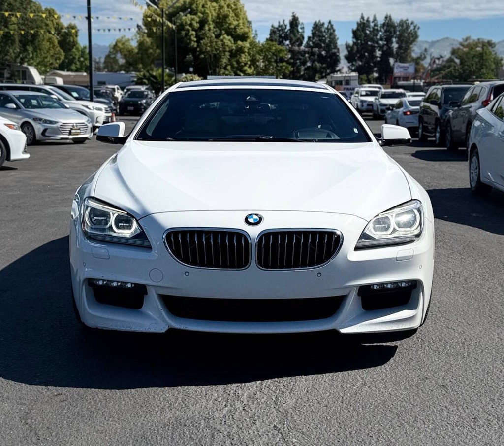 BMW 6 Series Vehicle Full-screen Gallery Image 02