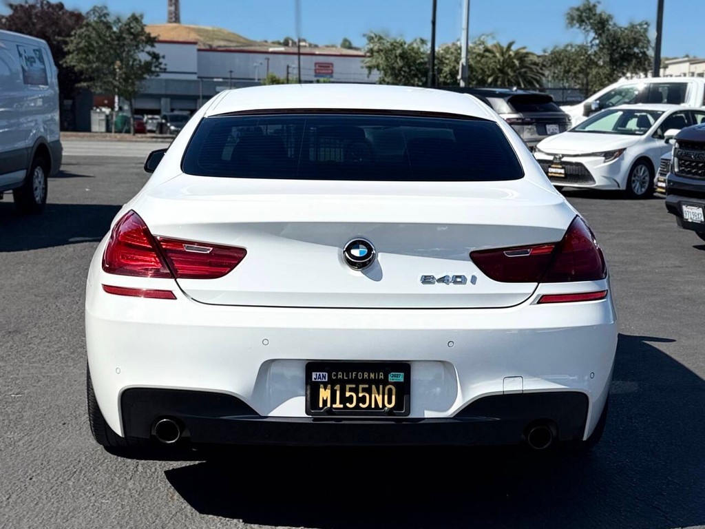 BMW 6 Series Vehicle Full-screen Gallery Image 07