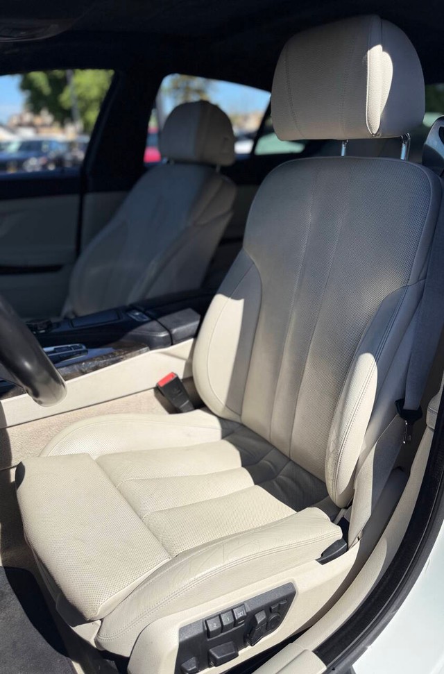 BMW 6 Series Vehicle Full-screen Gallery Image 13