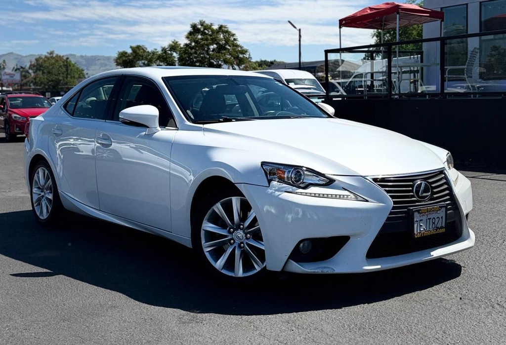 Lexus IS 250 Vehicle Full-screen Gallery Image 03