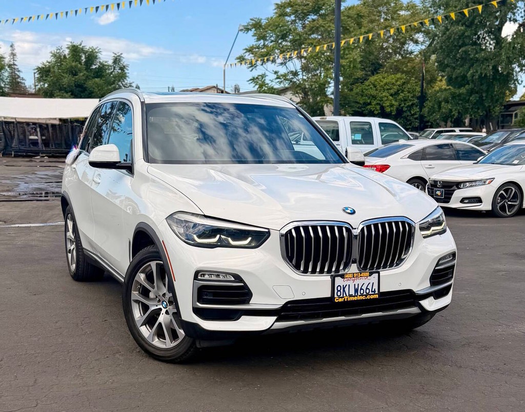 BMW X5 Vehicle Full-screen Gallery Image 02