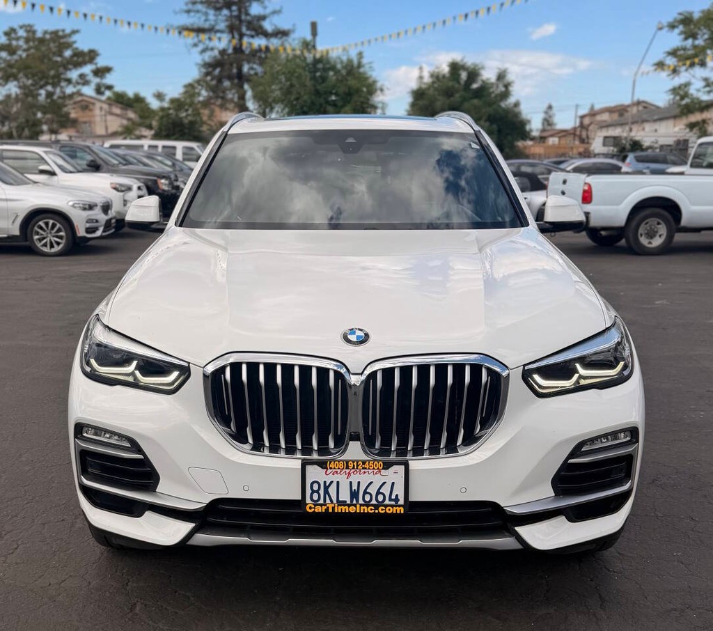 BMW X5 Vehicle Full-screen Gallery Image 03