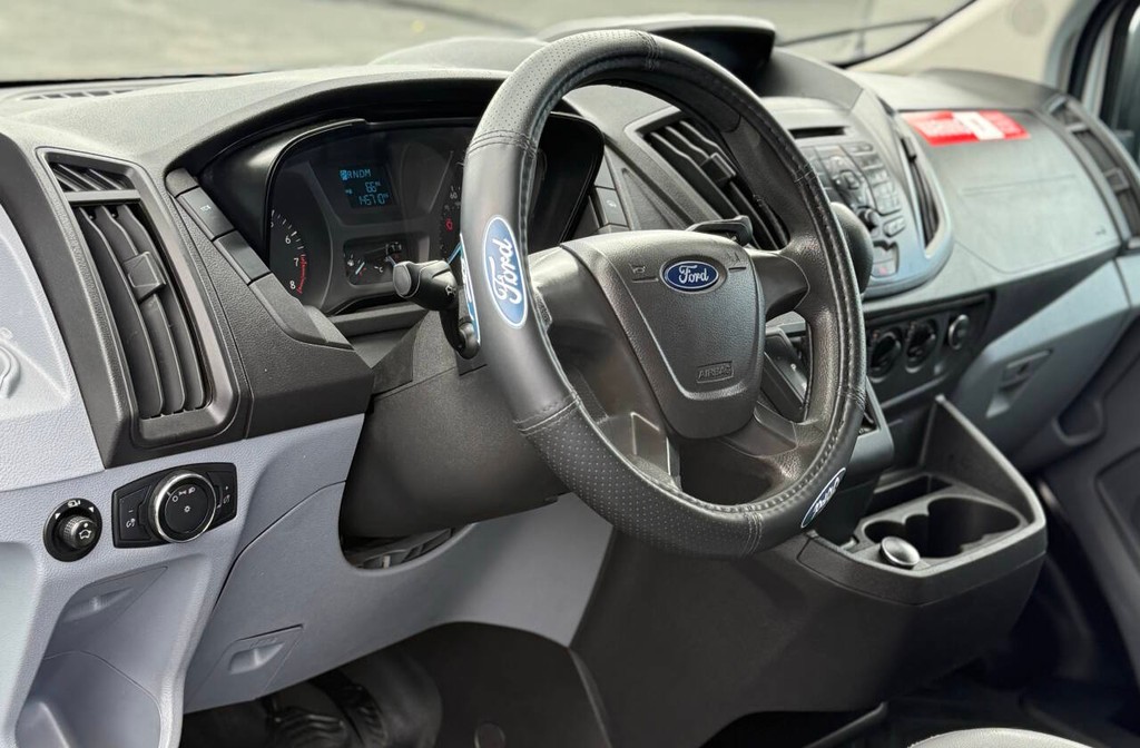 Ford Transit Van Vehicle Full-screen Gallery Image 10