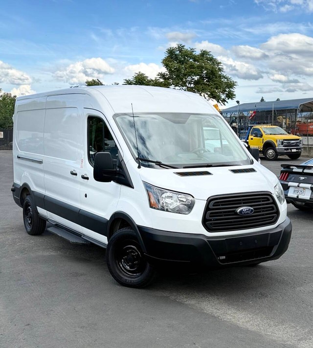 Ford Transit Van Vehicle Full-screen Gallery Image 02