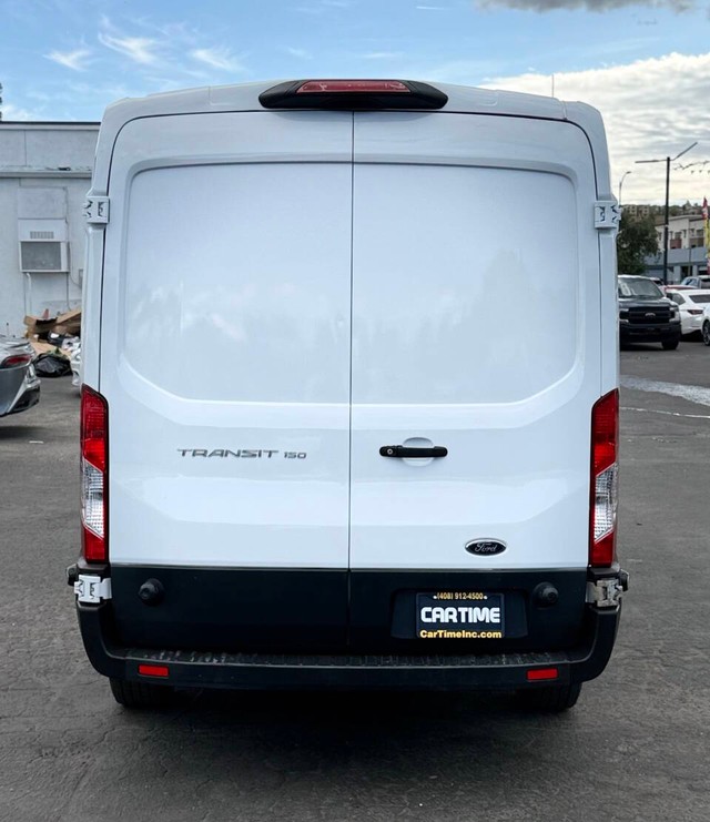 Ford Transit Van Vehicle Full-screen Gallery Image 07