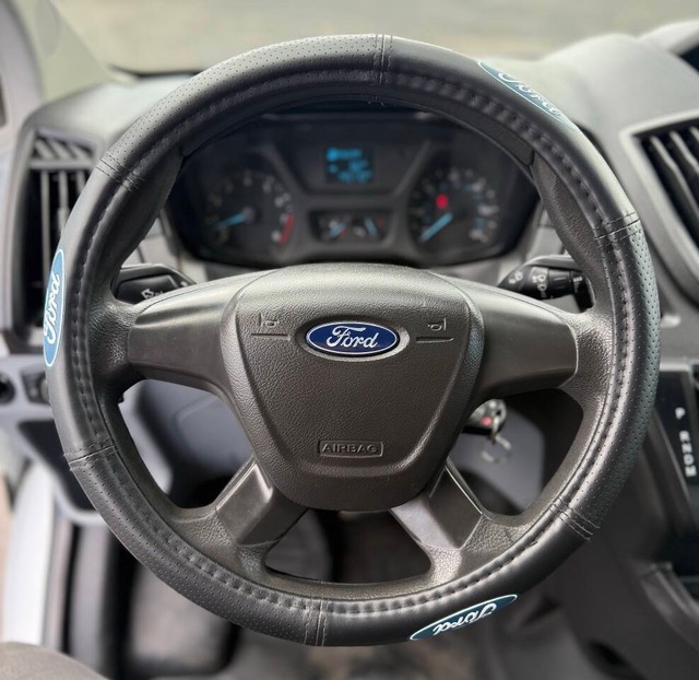 Ford Transit Van Vehicle Full-screen Gallery Image 11