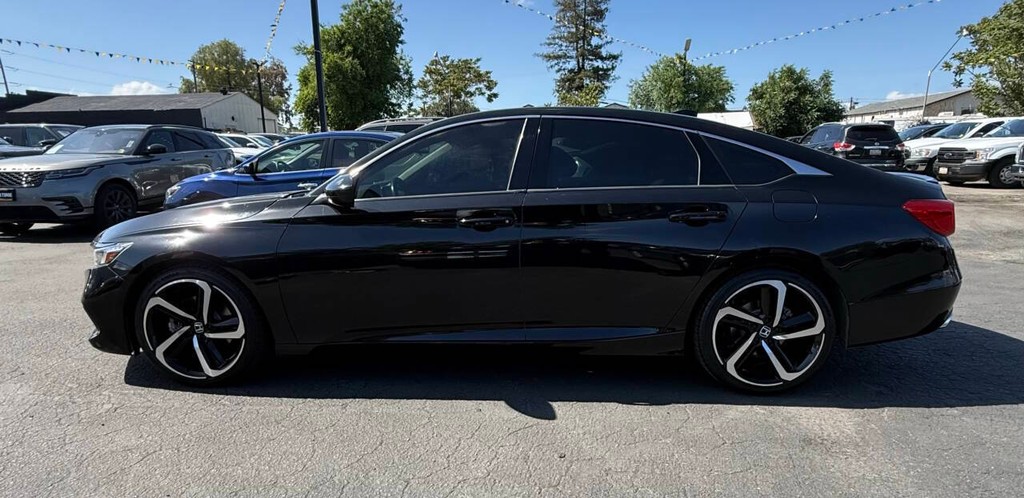 Honda Accord Sedan Vehicle Full-screen Gallery Image 04