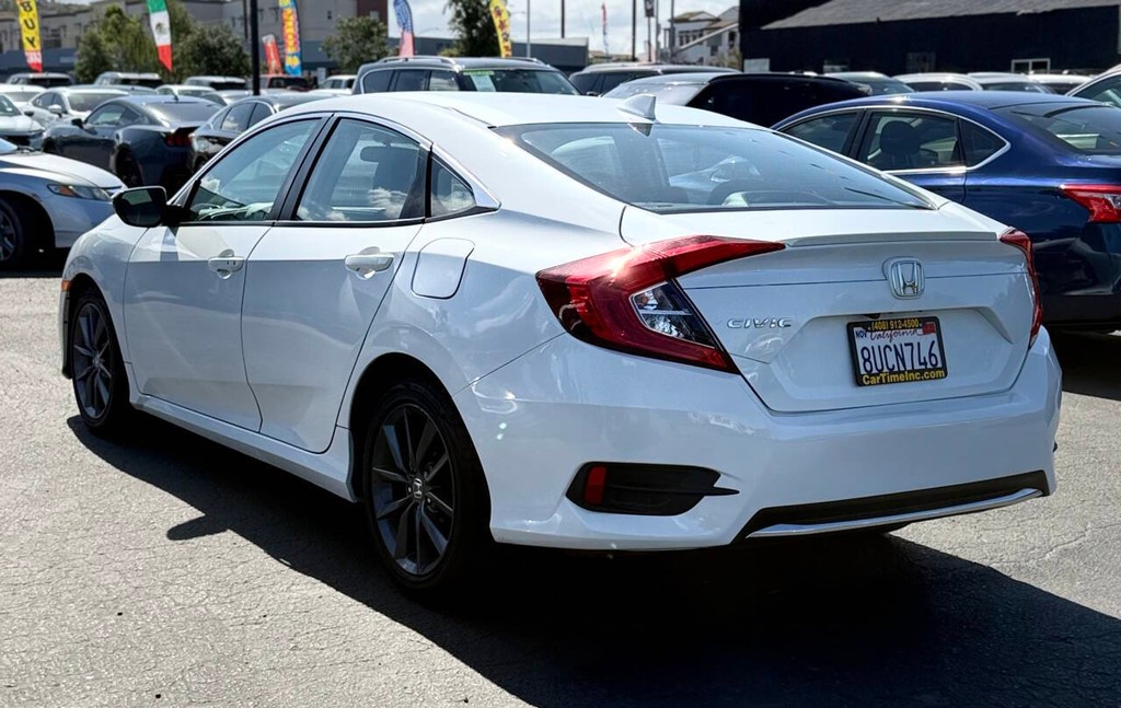 Honda Civic Sedan Vehicle Full-screen Gallery Image 08