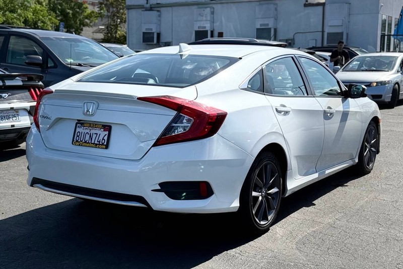 Honda Civic Sedan Vehicle Full-screen Gallery Image 06