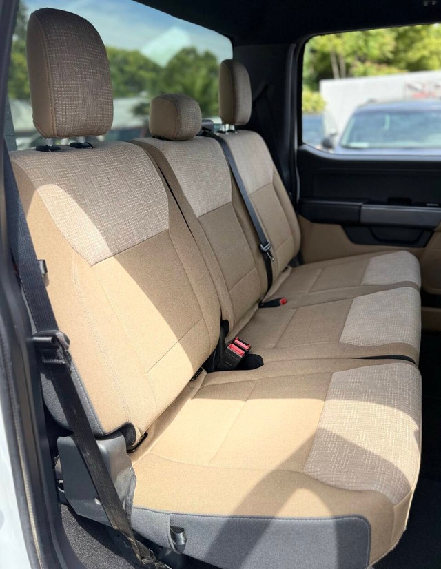 Ford F-150 Vehicle Full-screen Gallery Image 12