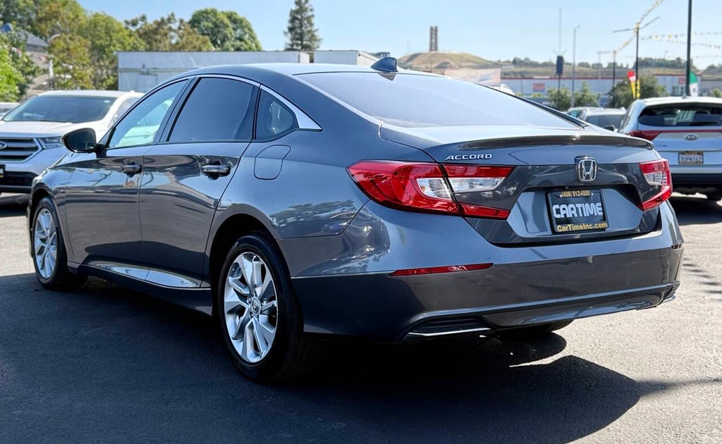 Honda Accord Sedan Vehicle Full-screen Gallery Image 09