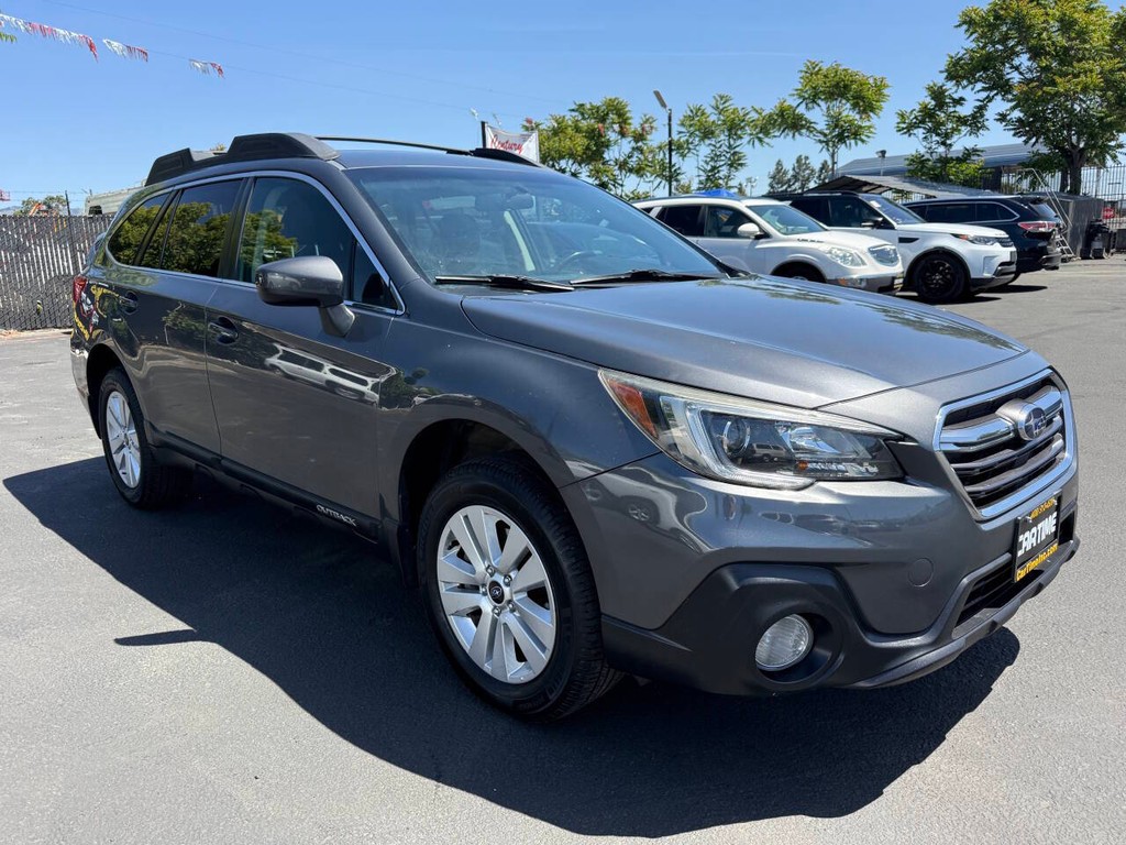 Subaru Outback Vehicle Full-screen Gallery Image 07