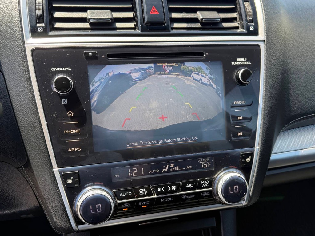 Subaru Outback Vehicle Full-screen Gallery Image 19