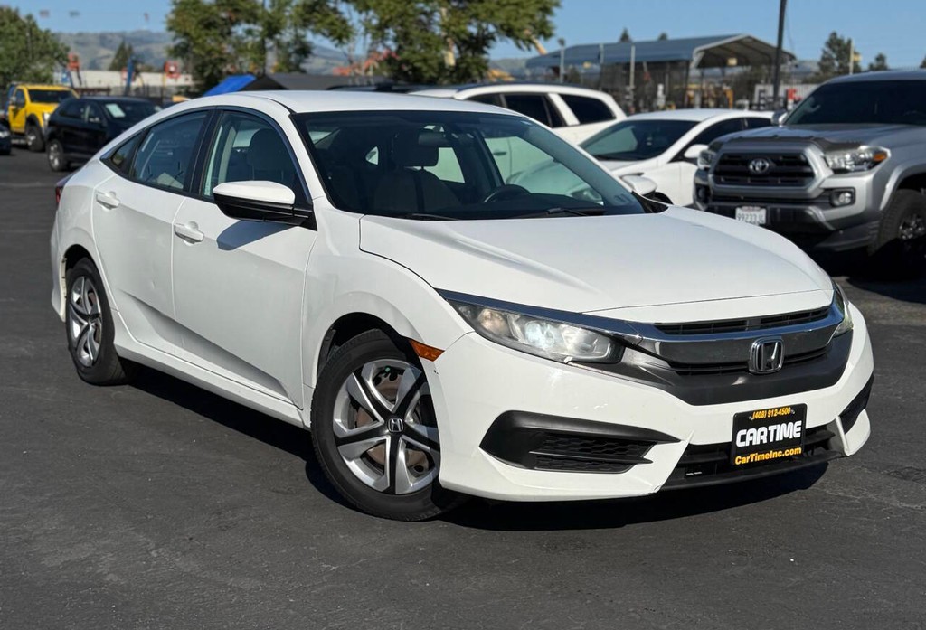 Honda Civic Sedan Vehicle Full-screen Gallery Image 03