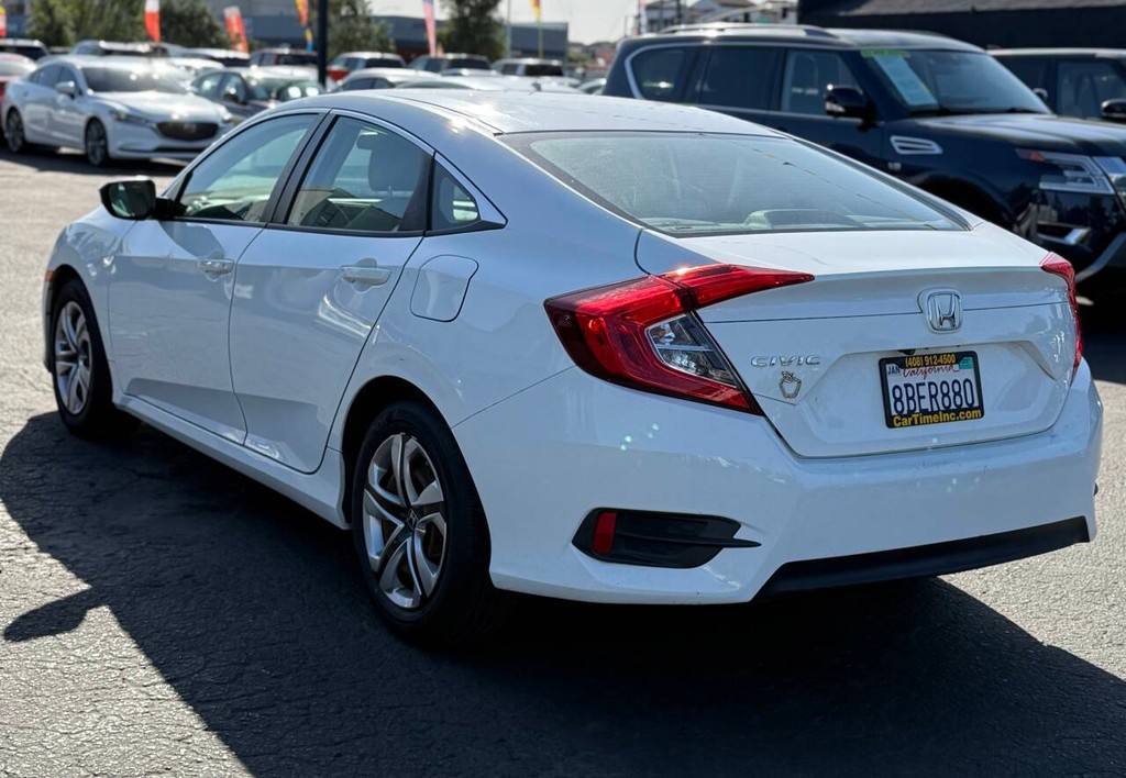 Honda Civic Sedan Vehicle Full-screen Gallery Image 08