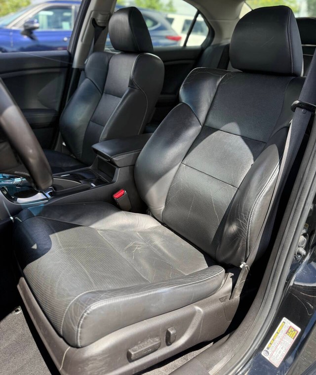 Acura TSX Vehicle Full-screen Gallery Image 13