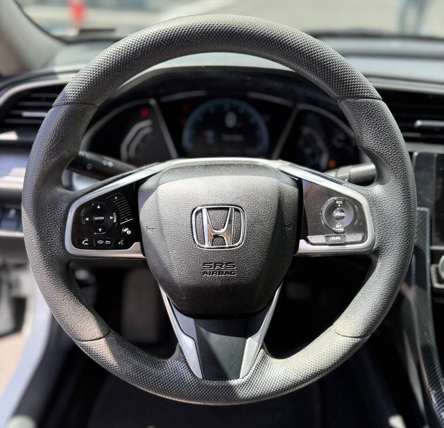 Honda Civic Sedan Vehicle Full-screen Gallery Image 10