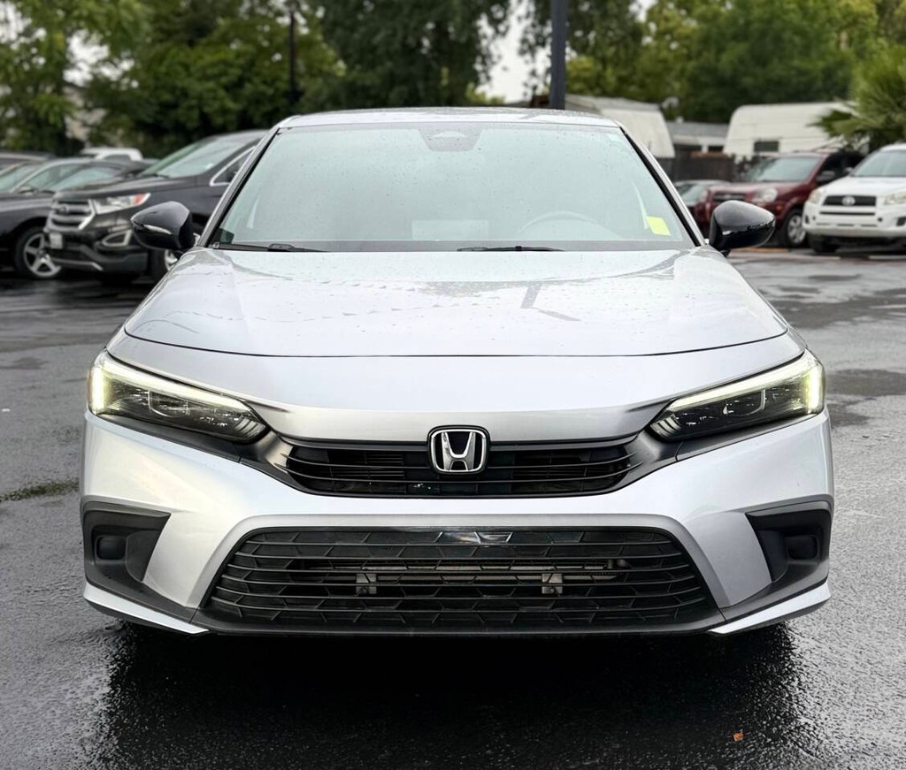 Honda Civic Sedan Vehicle Full-screen Gallery Image 03