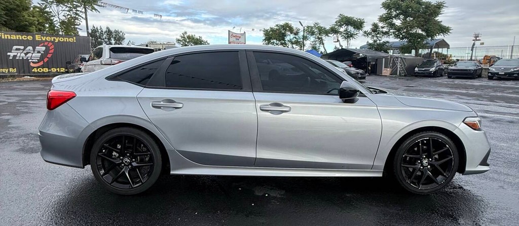 Honda Civic Sedan Vehicle Full-screen Gallery Image 04