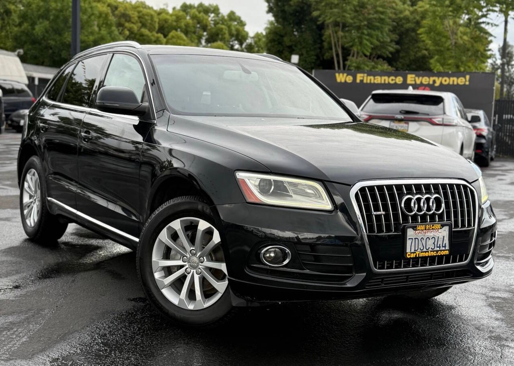 Audi Q5 Vehicle Full-screen Gallery Image 02